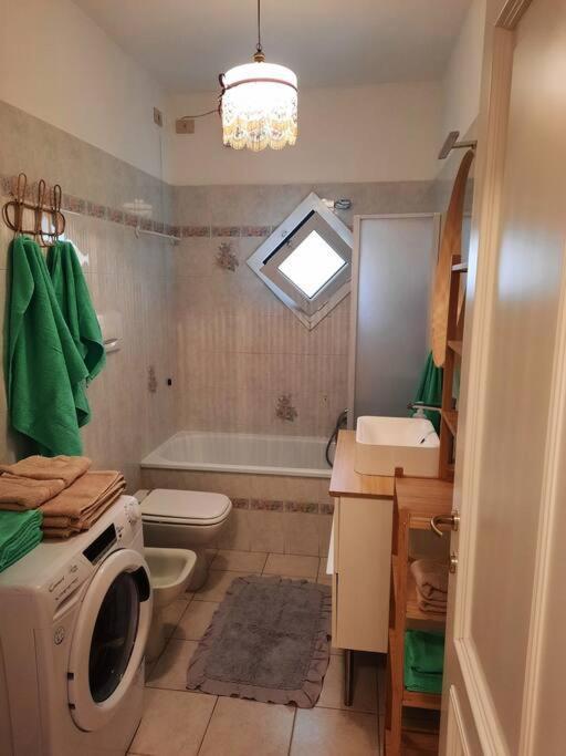 Centrale Vicino Spiagge E Ciclabile + Box-Auto ! Apartment Arma di Taggia Bagian luar foto