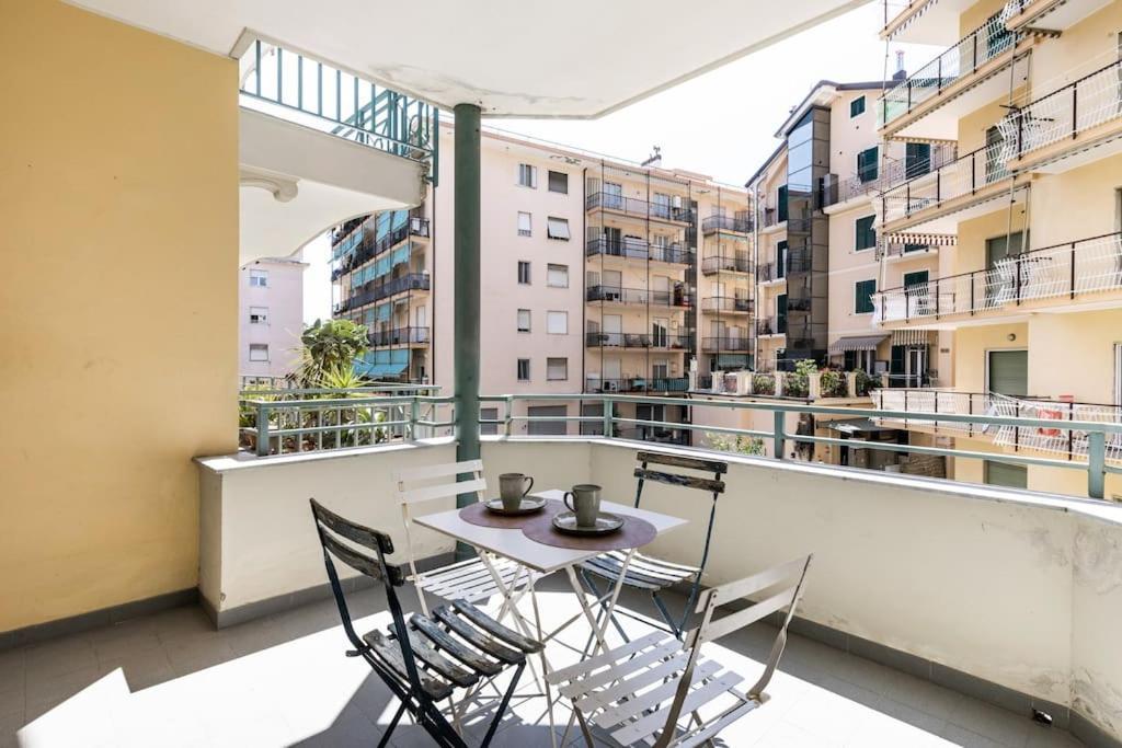 Centrale Vicino Spiagge E Ciclabile + Box-Auto ! Apartment Arma di Taggia Bagian luar foto
